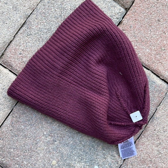 Vans WM Core Basic Dark Beanie Skateboarding Hat Pink Women VN0A34GVYWN - Picture 16 of 16